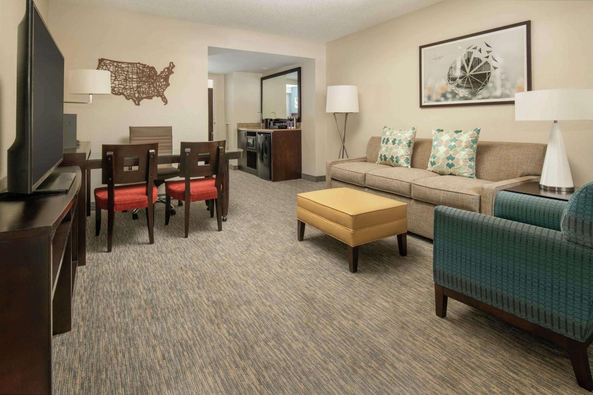 เอ็มบาสซี่ สวีทส์ โฮเต็ล ซีแอ็ทเทิล ทาโคม่า อินเตอร์เนชั่นนัล แอร์พอร์ต Hotel ทัควิลา ภายนอก รูปภาพ